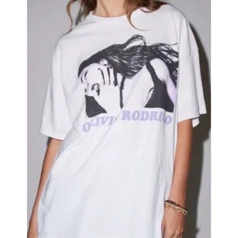 Olivia Rodrigo Guts Urban Outfitters Baggy Shirt L/XL White